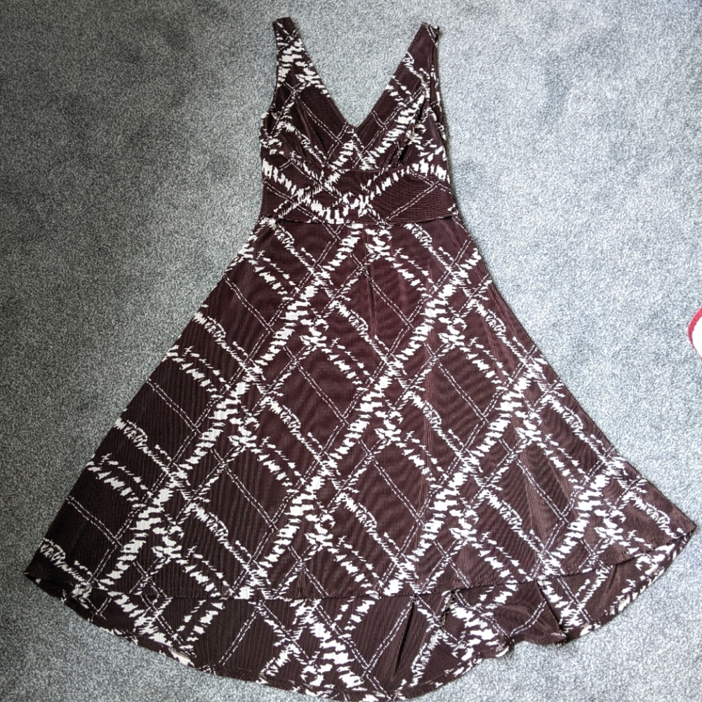 Banana Republic dress in brown and white pattern